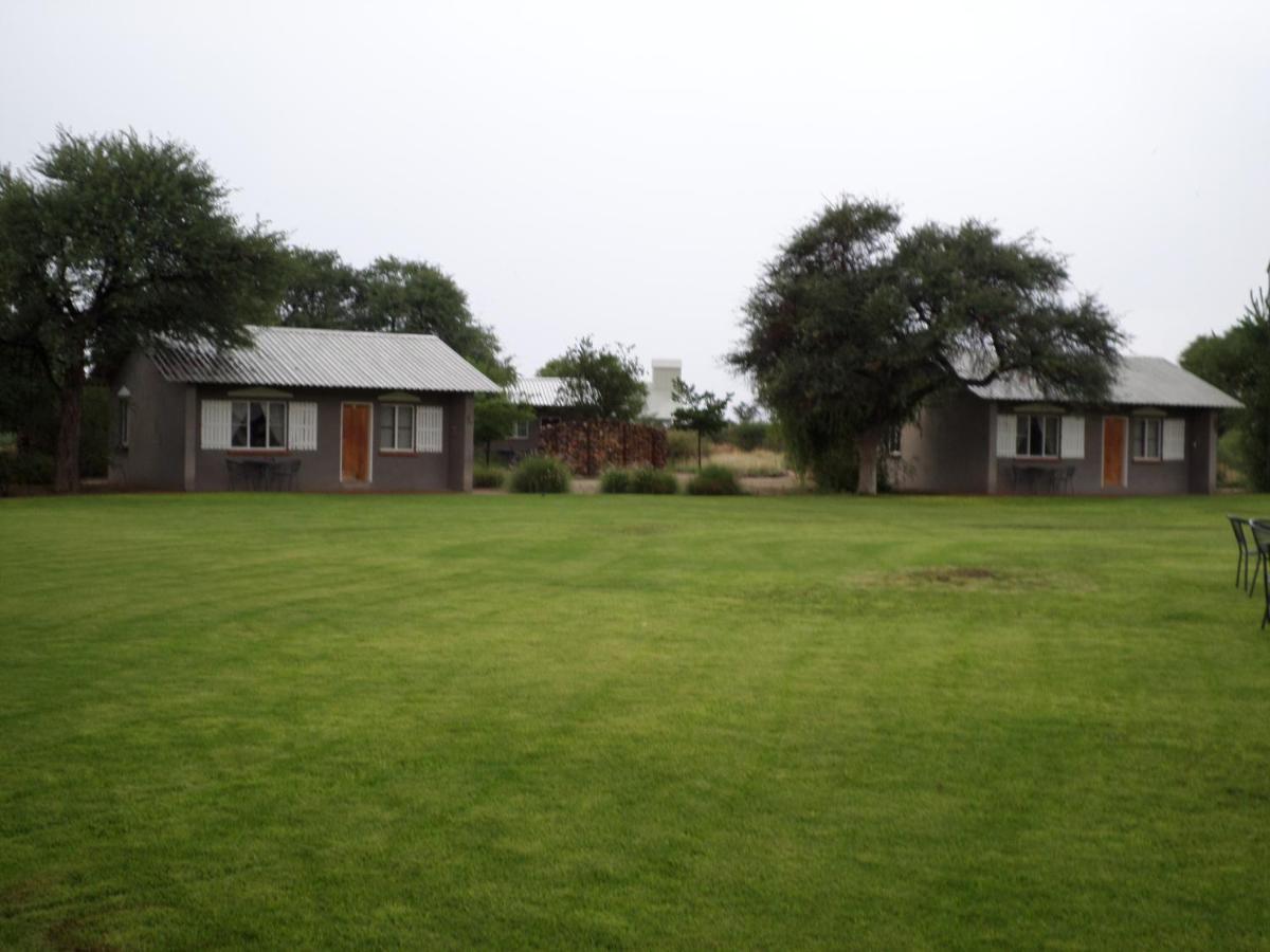 Out Of Nature Country Lodge Windhoek Bagian luar foto