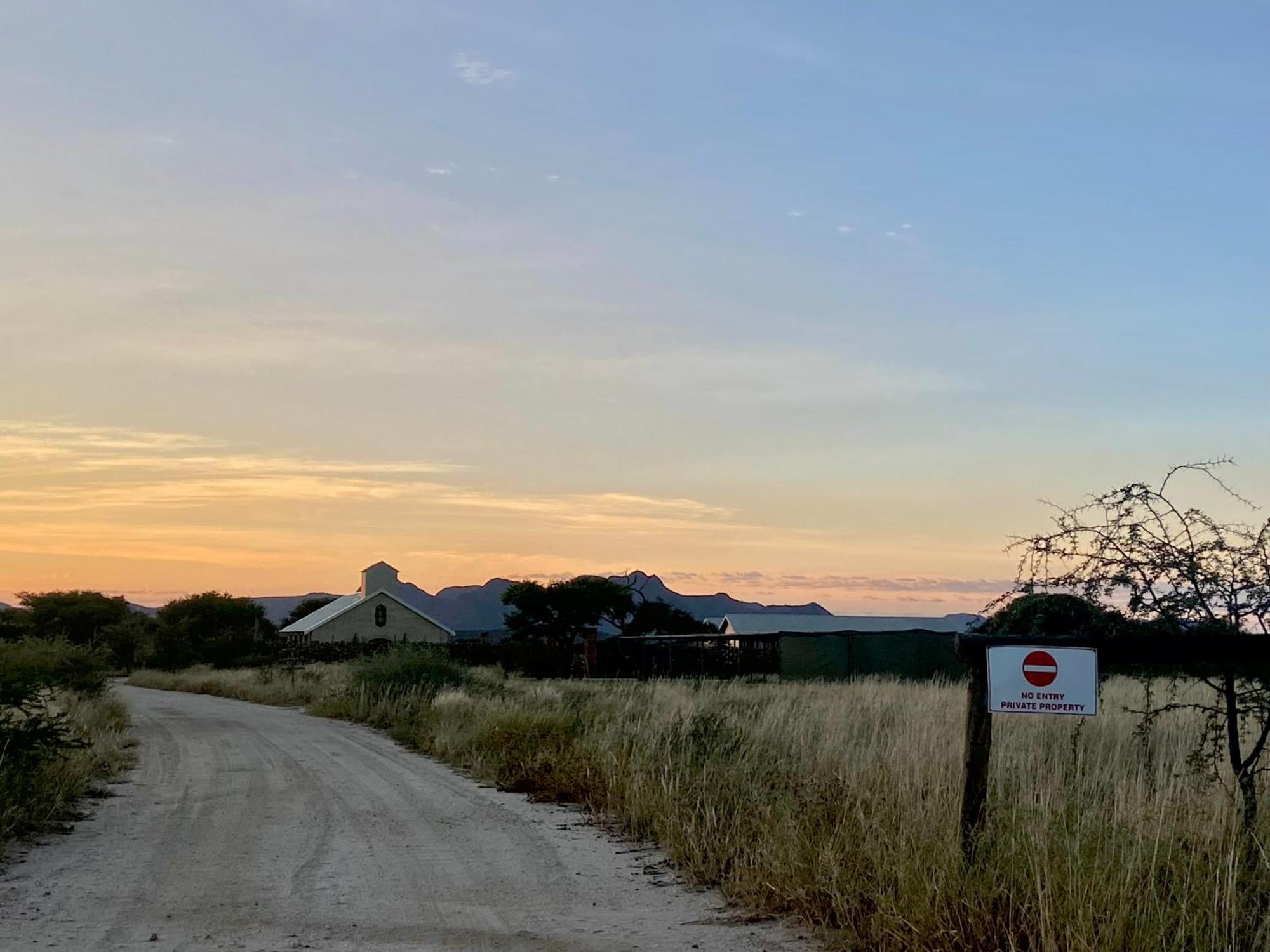 Out Of Nature Country Lodge Windhoek Bagian luar foto
